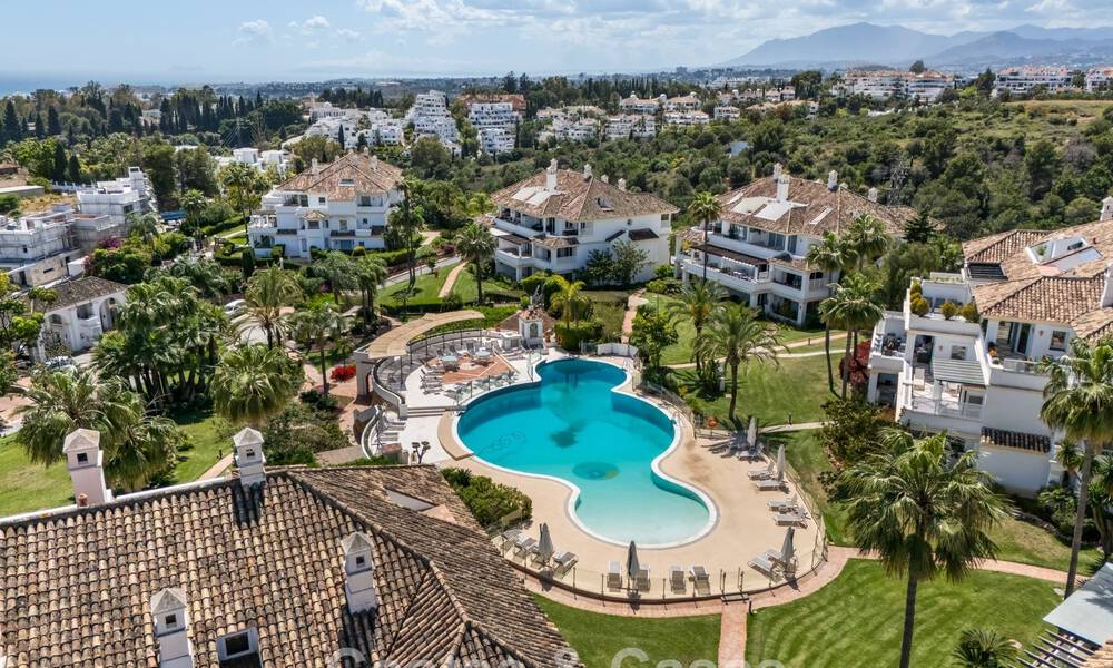 Ruim, luxe appartement te koop in een begeerd complex op de Golden Mile, Marbella 801378