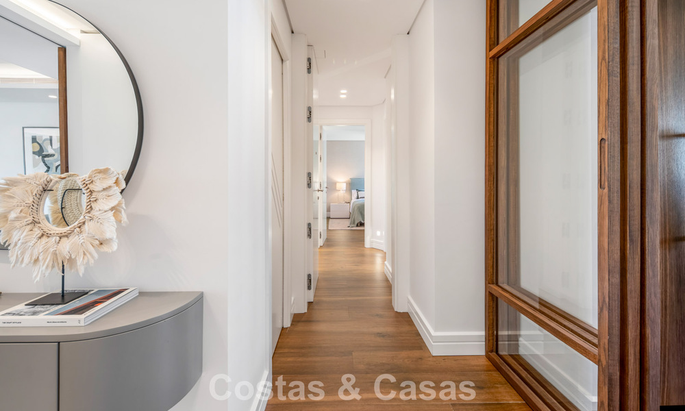 Ruim, luxe appartement te koop in een begeerd complex op de Golden Mile, Marbella 801388