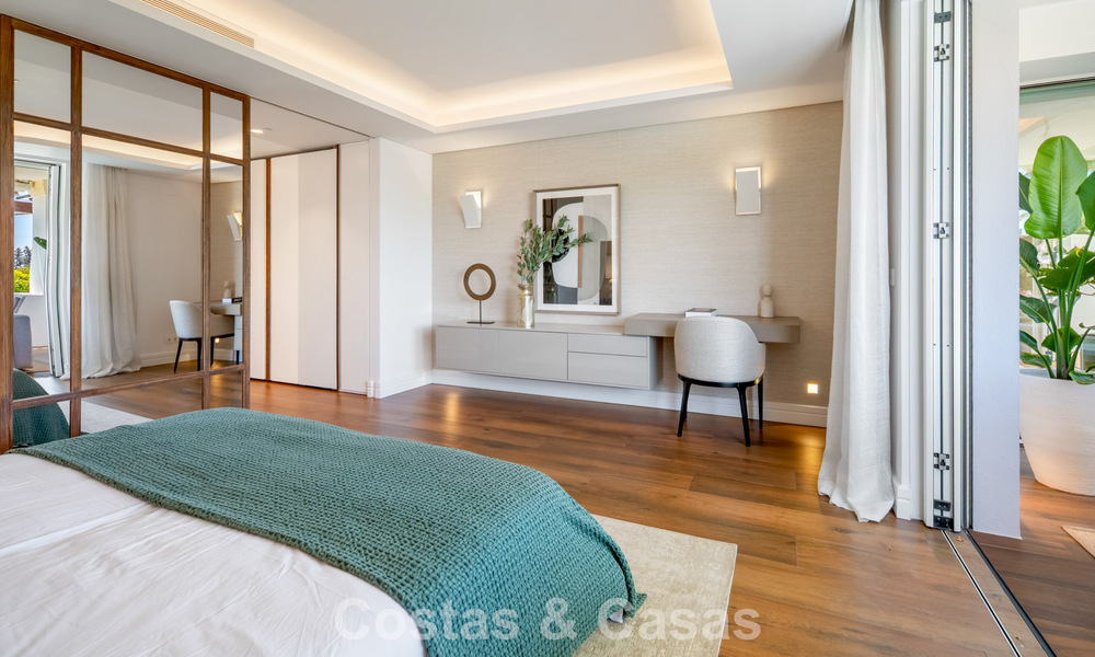Ruim, luxe appartement te koop in een begeerd complex op de Golden Mile, Marbella 801410