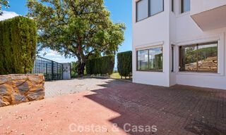 Ruim appartement met supergrote privétuin en prachtige vergezichten te koop ten oosten van Marbella 801424 
