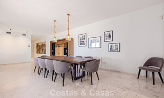 Ruim appartement met supergrote privétuin en prachtige vergezichten te koop ten oosten van Marbella 801456 