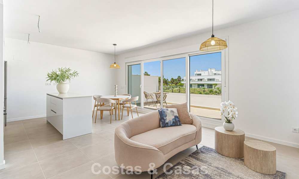 Gloednieuw luxe appartement te koop op loopafstand van het strand op de New Golden Mile tussen Marbella en Estepona 801551