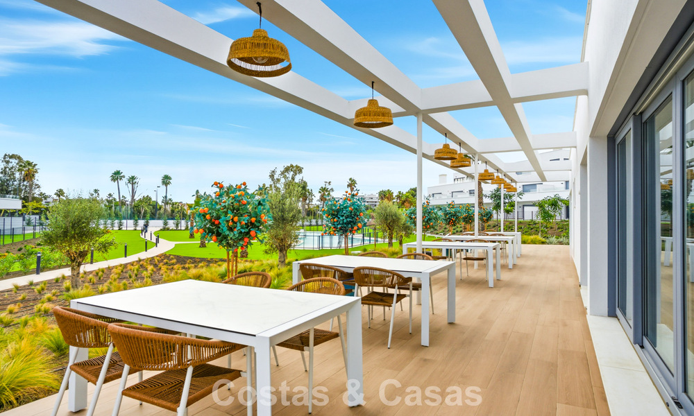 Gloednieuw luxe appartement te koop op loopafstand van het strand op de New Golden Mile tussen Marbella en Estepona 801555