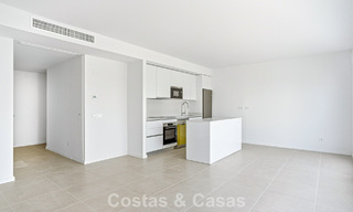Gloednieuw luxe appartement te koop op loopafstand van het strand op de New Golden Mile tussen Marbella en Estepona 801557 