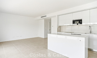 Gloednieuw luxe appartement te koop op loopafstand van het strand op de New Golden Mile tussen Marbella en Estepona 801558 