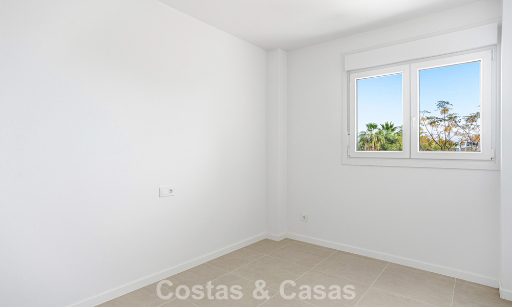 Gloednieuw luxe appartement te koop op loopafstand van het strand op de New Golden Mile tussen Marbella en Estepona 801568