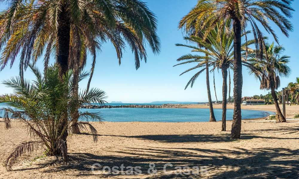 Gerenoveerd luxe appartement met zeezicht te koop in Playas del Duque in Puerto Banus, Marbella 801663