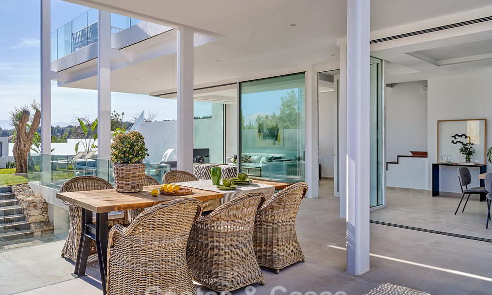 8 gesofisticeerde luxevilla’s met zeezicht te koop nabij Marbella centrum 801653