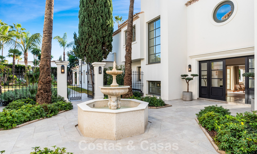 Elegante villa met Franse Provençaalse invloeden te koop in het begeerde Nueva Andalucia, Marbella 801749