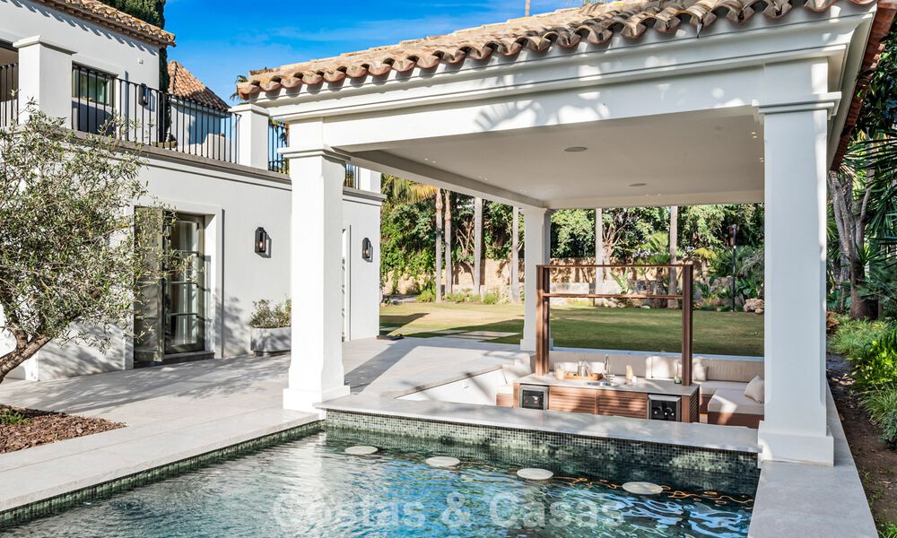Elegante villa met Franse Provençaalse invloeden te koop in het begeerde Nueva Andalucia, Marbella 801753