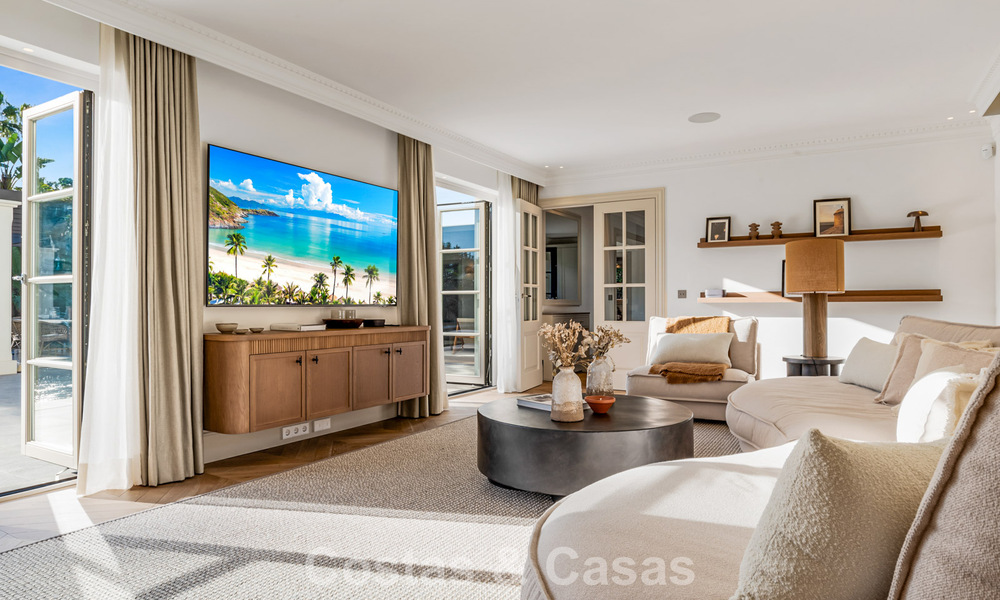 Elegante villa met Franse Provençaalse invloeden te koop in het begeerde Nueva Andalucia, Marbella 801756