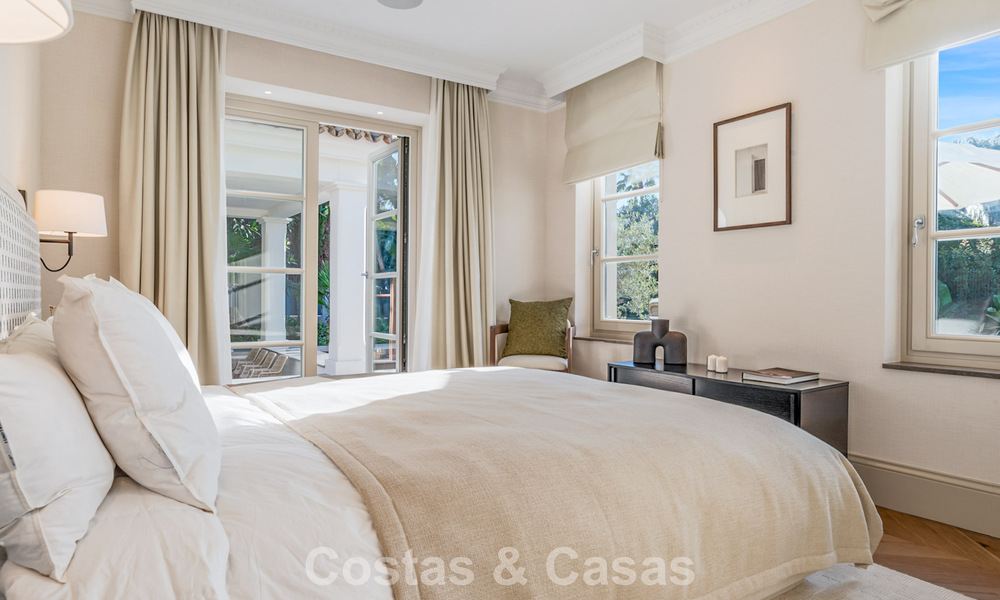 Elegante villa met Franse Provençaalse invloeden te koop in het begeerde Nueva Andalucia, Marbella 801770