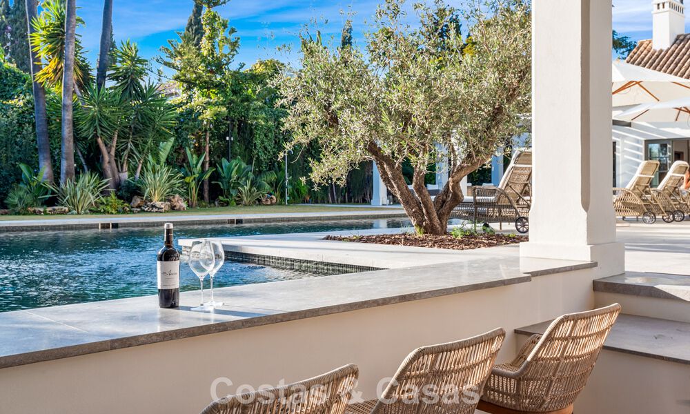 Elegante villa met Franse Provençaalse invloeden te koop in het begeerde Nueva Andalucia, Marbella 801776