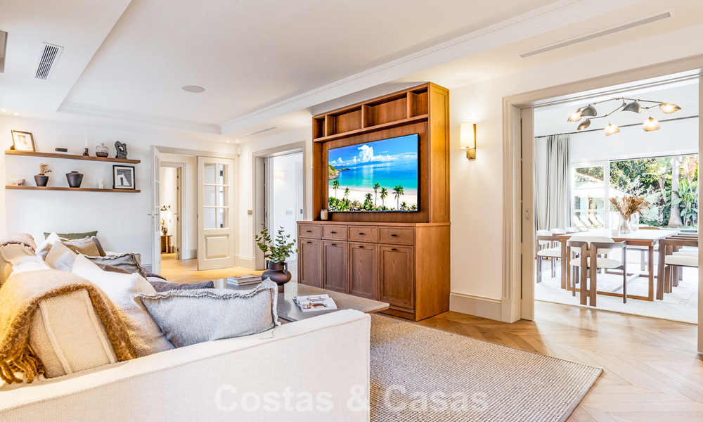 Elegante villa met Franse Provençaalse invloeden te koop in het begeerde Nueva Andalucia, Marbella 801788