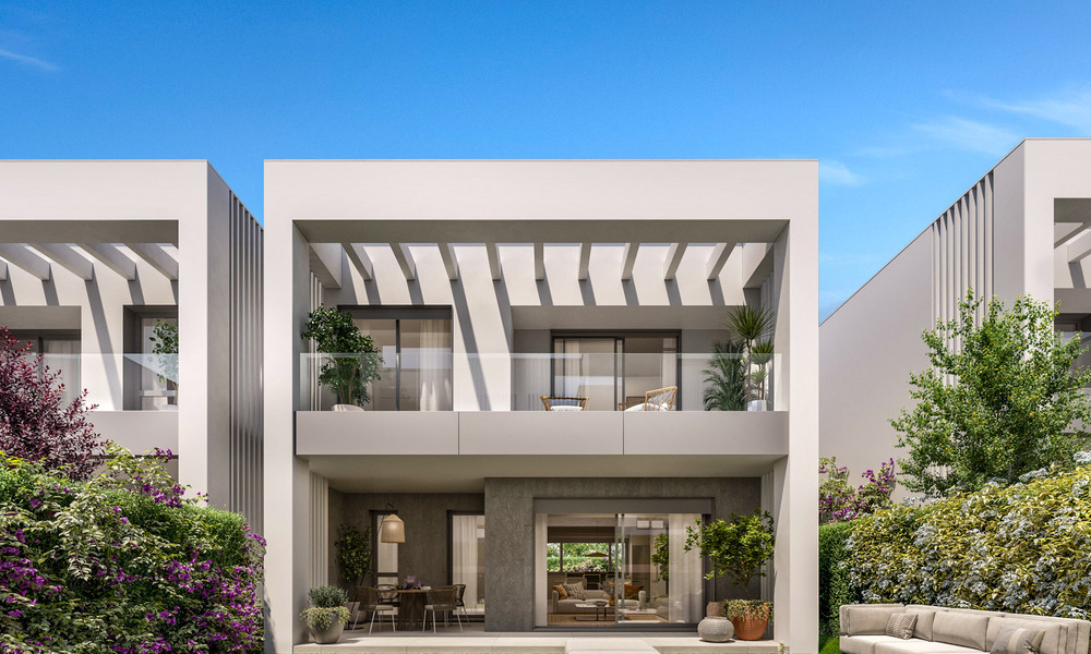Moderne halfvrijstaande villa te koop op loopafstand van het strand in Elviria, Marbella 801845