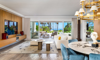 Luxueus tuinappartement met zeezicht te koop in Los Granados, een eerstelijnsstrand complex, in Puerto Banus, Marbella 801893 