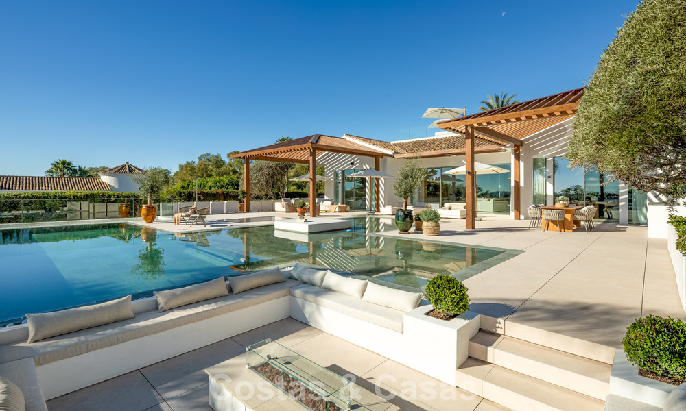 Hedendaagse, mediterrane luxevilla te koop, eerstelijnsgolf in een begeerde golfwijk van Nueva Andalucia, Marbella 801910
