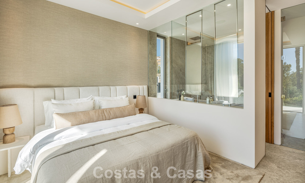 Hedendaagse, mediterrane luxevilla te koop, eerstelijnsgolf in een begeerde golfwijk van Nueva Andalucia, Marbella 801924