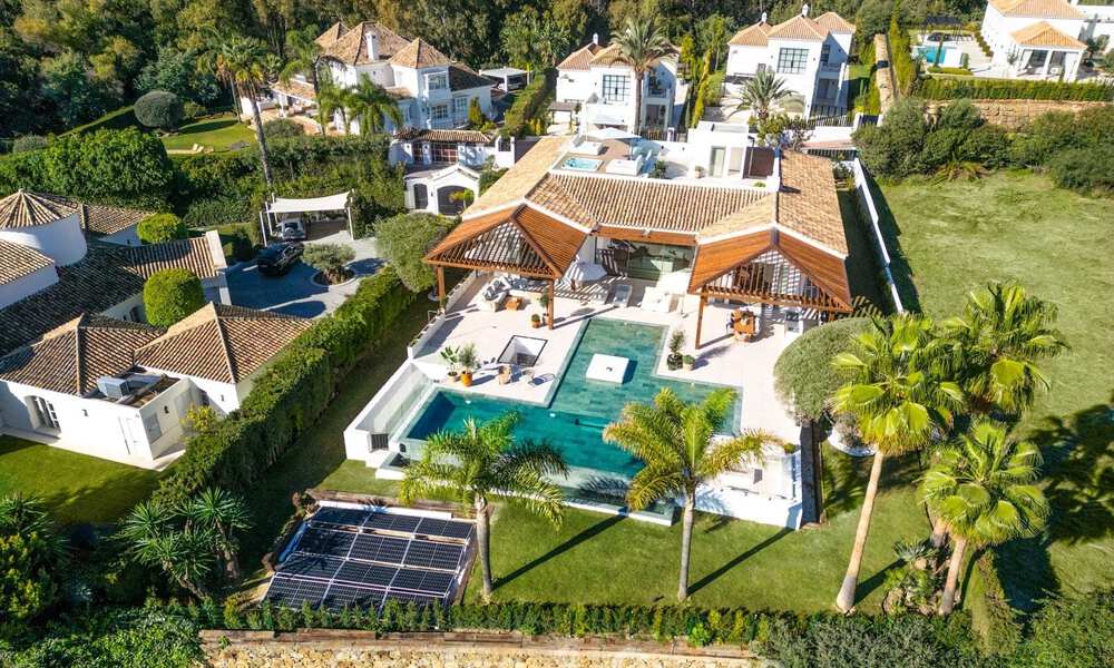 Hedendaagse, mediterrane luxevilla te koop, eerstelijnsgolf in een begeerde golfwijk van Nueva Andalucia, Marbella 801931