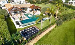 Hedendaagse, mediterrane luxevilla te koop, eerstelijnsgolf in een begeerde golfwijk van Nueva Andalucia, Marbella 801932 