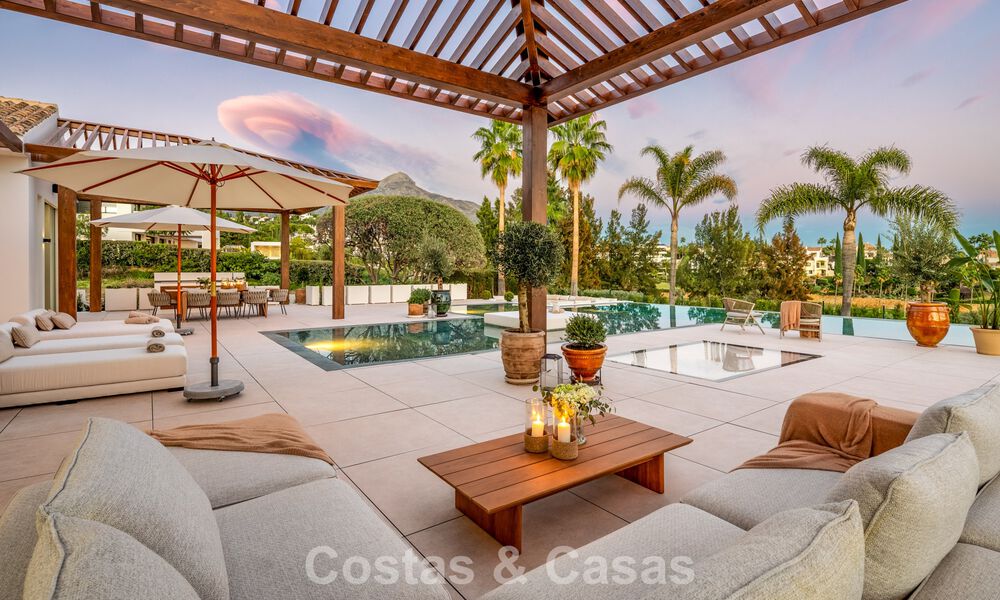 Hedendaagse, mediterrane luxevilla te koop, eerstelijnsgolf in een begeerde golfwijk van Nueva Andalucia, Marbella 801935