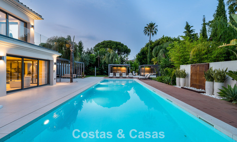 Moderne luxevilla met verwarmd zwembad te koop in La Brisas, Nueva Andalucia, Marbella 801944