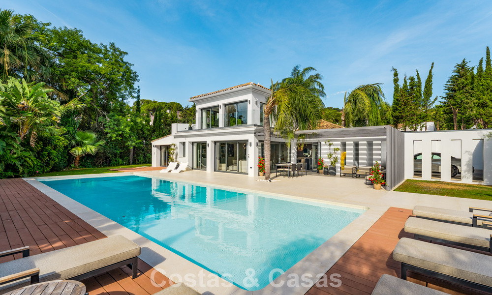 Moderne luxevilla met verwarmd zwembad te koop in La Brisas, Nueva Andalucia, Marbella 801960
