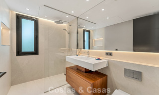 Moderne luxevilla met verwarmd zwembad te koop in La Brisas, Nueva Andalucia, Marbella 801973 