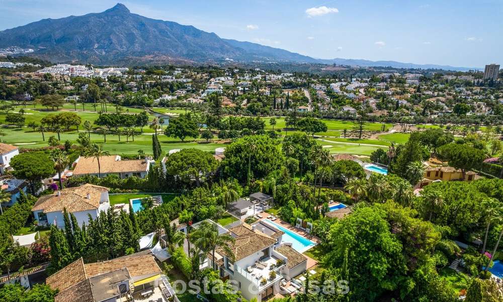 Moderne luxevilla met verwarmd zwembad te koop in La Brisas, Nueva Andalucia, Marbella 802000