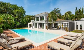 Moderne luxevilla met verwarmd zwembad te koop in La Brisas, Nueva Andalucia, Marbella 802003 