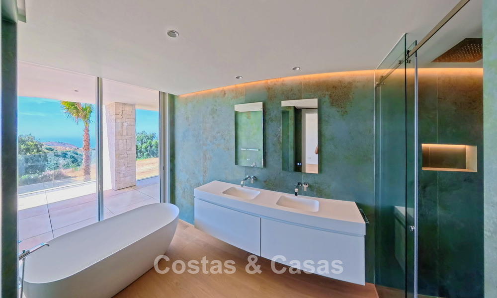 Moderne nieuwbouwappartementen met panoramisch zeezicht te koop nabij Elviria, Marbella Oost 802042
