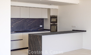 Moderne nieuwbouwappartementen met panoramisch zeezicht te koop nabij Elviria, Marbella Oost 802053 