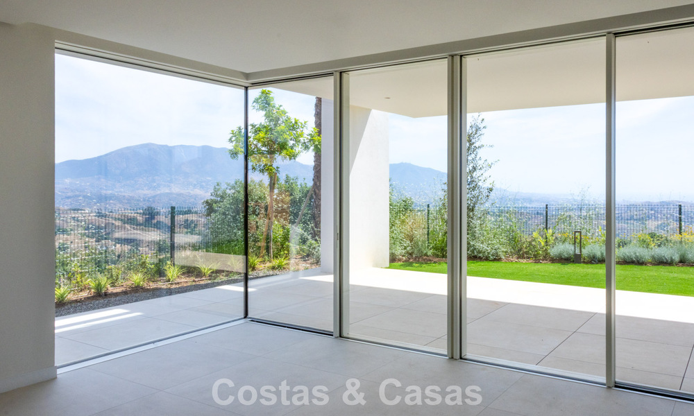 Moderne nieuwbouwappartementen met panoramisch zeezicht te koop nabij Elviria, Marbella Oost 802055