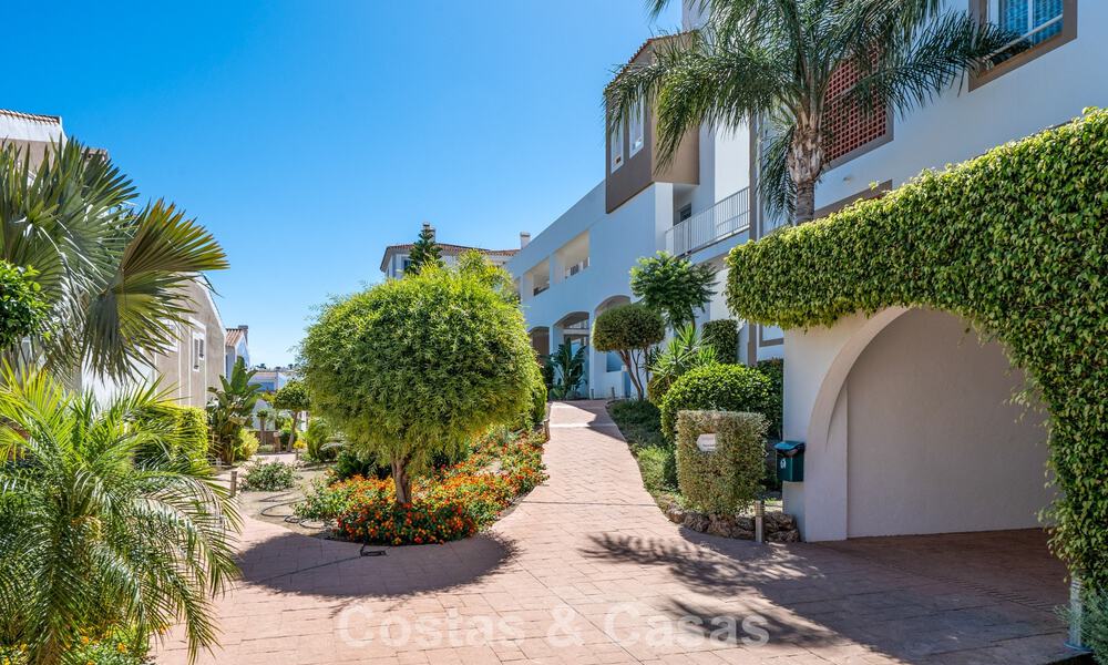 Top-floor appartement te koop op de New Golden Mile tussen Marbella en Estepona centrum 802059