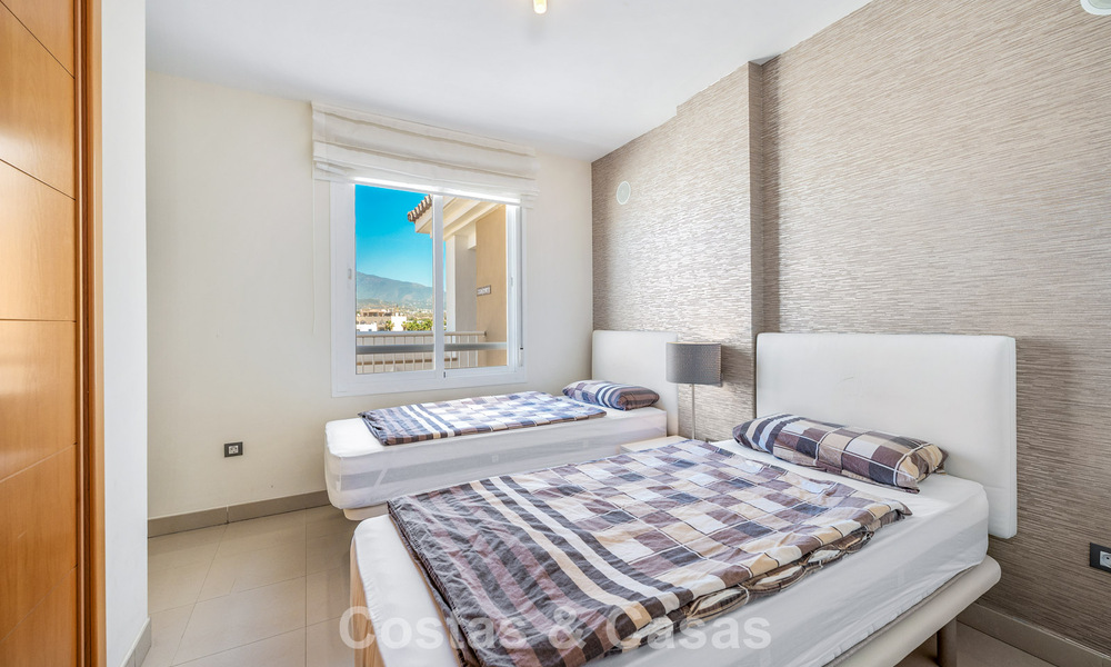 Top-floor appartement te koop op de New Golden Mile tussen Marbella en Estepona centrum 802063