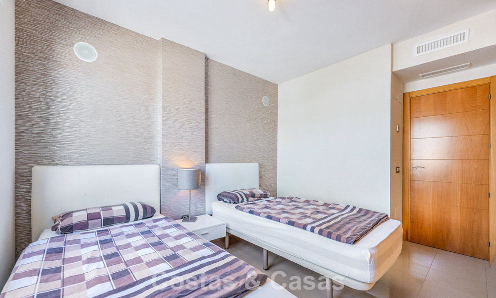 Top-floor appartement te koop op de New Golden Mile tussen Marbella en Estepona centrum 802065