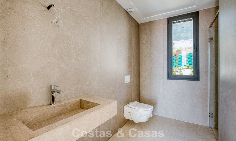 Moderne, nieuwe luxevilla met panoramisch zeezicht te koop in de heuvels van Marbella - Benahavis 802106
