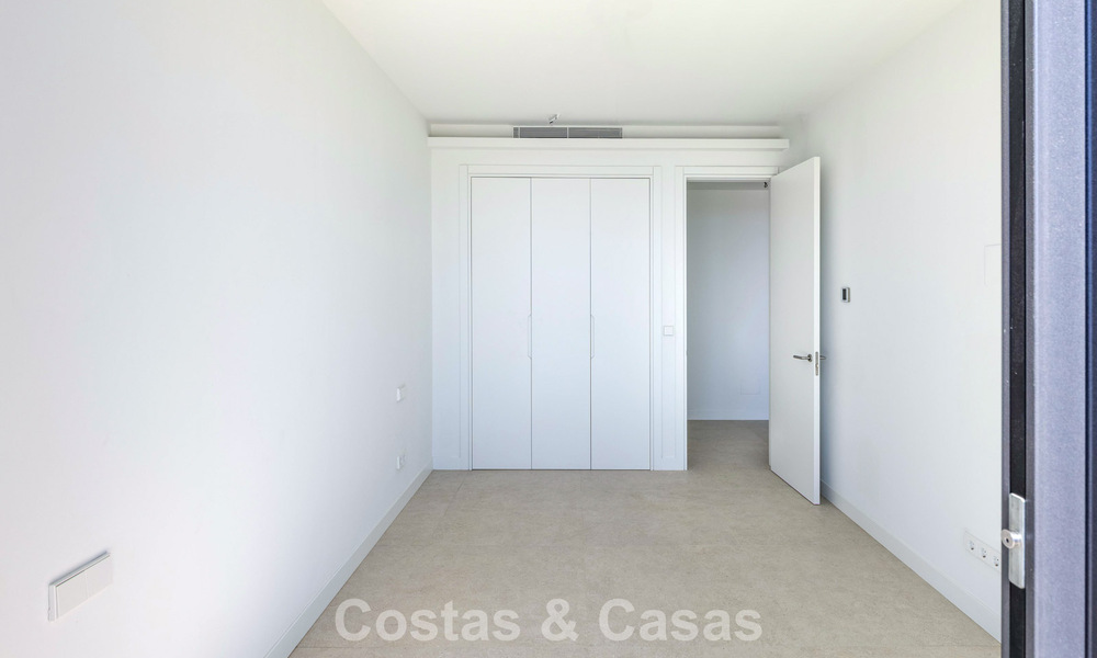 Moderne, nieuwe luxevilla met panoramisch zeezicht te koop in de heuvels van Marbella - Benahavis 802108