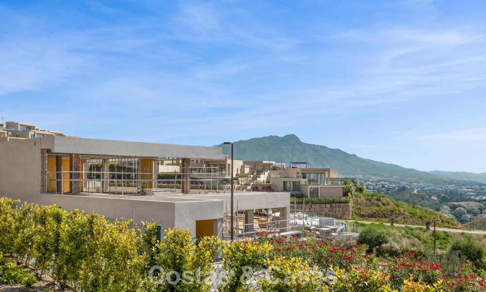 Moderne, nieuwe luxevilla met panoramisch zeezicht te koop in de heuvels van Marbella - Benahavis 802113