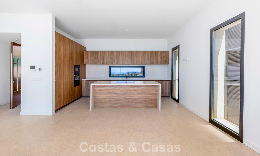 Moderne, nieuwe luxevilla met panoramisch zeezicht te koop in de heuvels van Marbella - Benahavis 802116