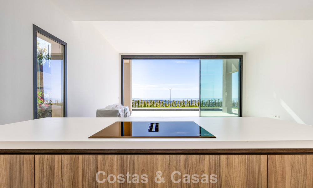 Moderne, nieuwe luxevilla met panoramisch zeezicht te koop in de heuvels van Marbella - Benahavis 802118