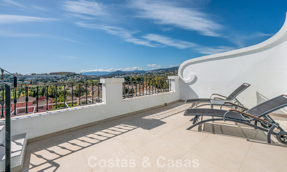 Charmante rijwoning te koop in Andalusisch complex op wandelafstand van voorzieningen in Nueva Andalucia, Marbella 802374