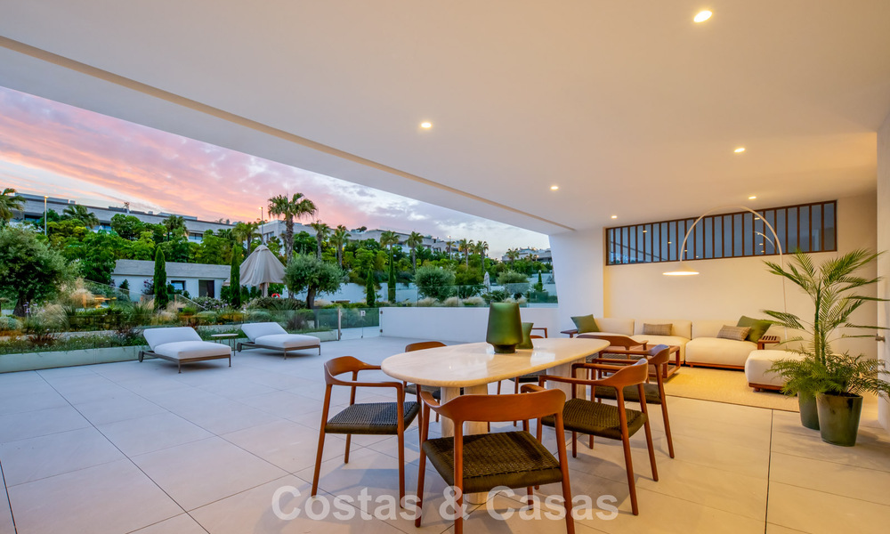 Exclusief duplex appartement met Fendi interieur in vijfsterrencomplex te koop op Marbella’s Golden Mile 802296