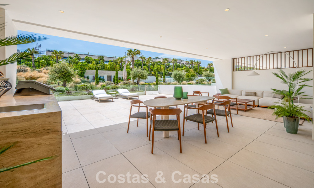Exclusief duplex appartement met Fendi interieur in vijfsterrencomplex te koop op Marbella’s Golden Mile 802302