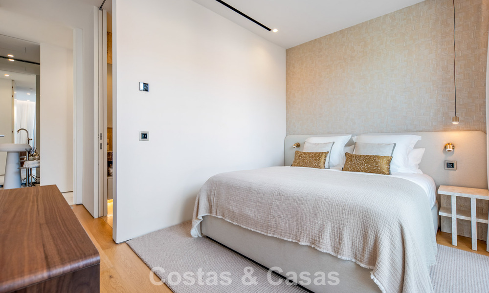 Exclusief duplex appartement met Fendi interieur in vijfsterrencomplex te koop op Marbella’s Golden Mile 802313