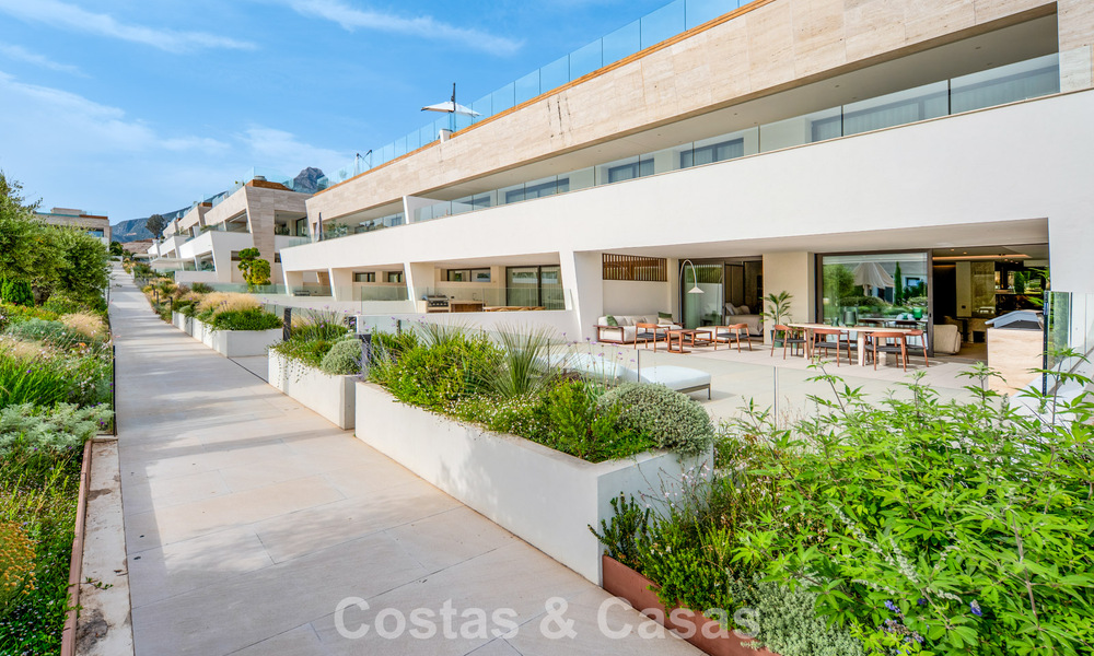 Exclusief duplex appartement met Fendi interieur in vijfsterrencomplex te koop op Marbella’s Golden Mile 802321