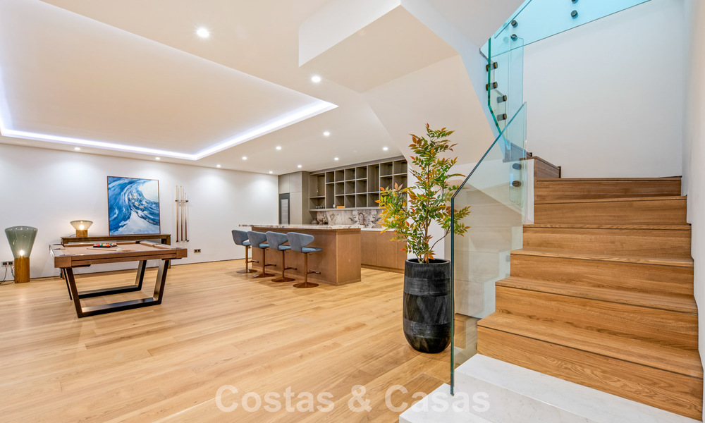 Exclusief duplex appartement met Fendi interieur in vijfsterrencomplex te koop op Marbella’s Golden Mile 802334