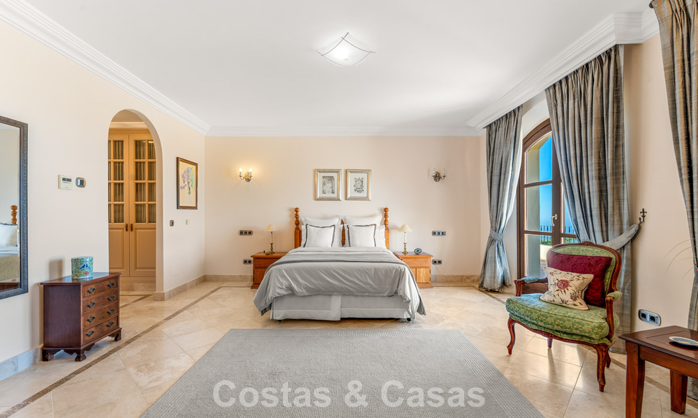 Statig, Spaans landgoed (Finca) te koop in een groene omgeving op de New Golden Mile tussen Marbella en Estepona 802231