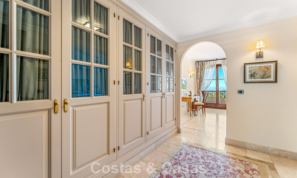 Statig, Spaans landgoed (Finca) te koop in een groene omgeving op de New Golden Mile tussen Marbella en Estepona 802236