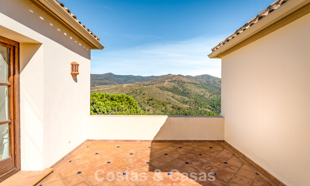 Statig, Spaans landgoed (Finca) te koop in een groene omgeving op de New Golden Mile tussen Marbella en Estepona 802242